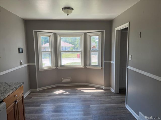 16767 Lincoln Avenue, Eastpointe, MI 48021