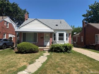 16767 Lincoln Avenue, Eastpointe, MI 48021