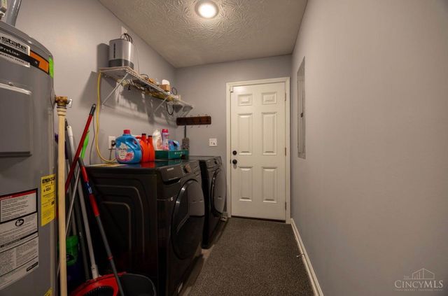 6915 Mearl Ave, North College Hill, OH 45239