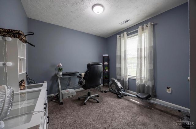 6915 Mearl Ave, North College Hill, OH 45239