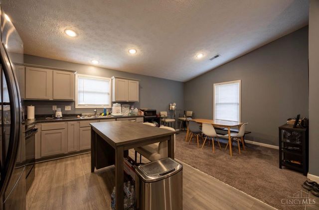 6915 Mearl Ave, North College Hill, OH 45239
