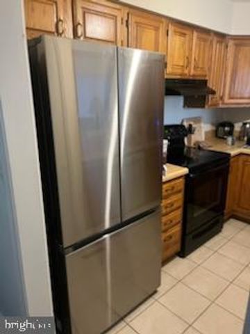 155 E VILLAGE RD, Elkton, MD 21921