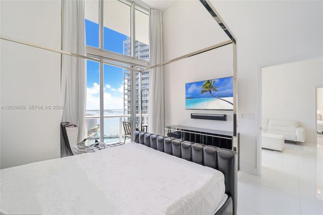 475 Brickell Avenue 2807, Miami, FL 33131