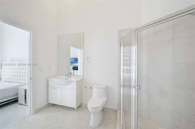 475 Brickell Avenue 2807, Miami, FL 33131