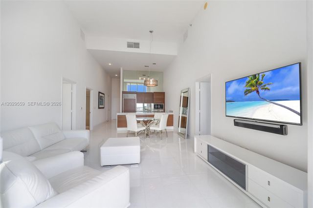 475 Brickell Avenue 2807, Miami, FL 33131