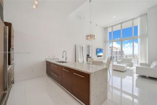 475 Brickell Avenue 2807, Miami, FL 33131