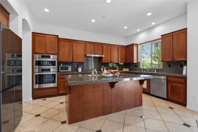 8059 Terraza Court, Riverside, CA 92508