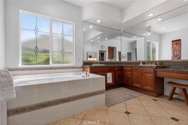 8059 Terraza Court, Riverside, CA 92508