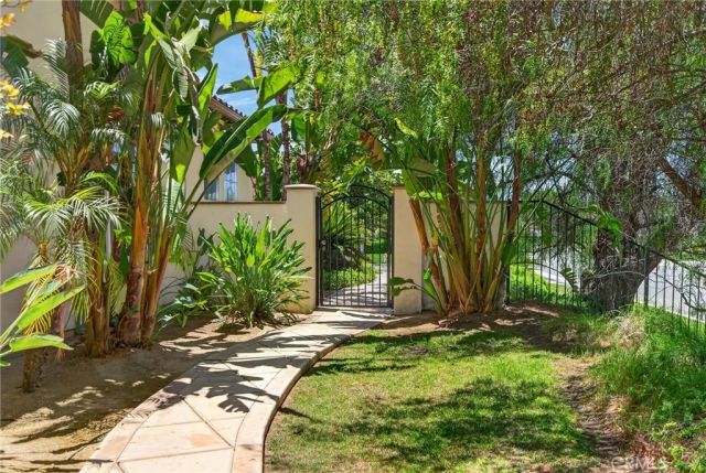 8059 Terraza Court, Riverside, CA 92508