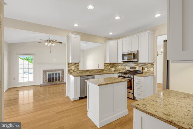 1340 CASSIA ST, Herndon, VA 20170