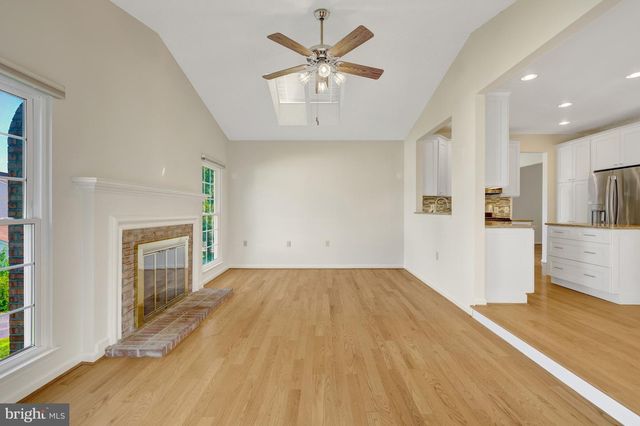 1340 CASSIA ST, Herndon, VA 20170