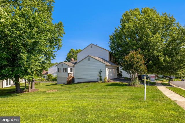 1340 CASSIA ST, Herndon, VA 20170
