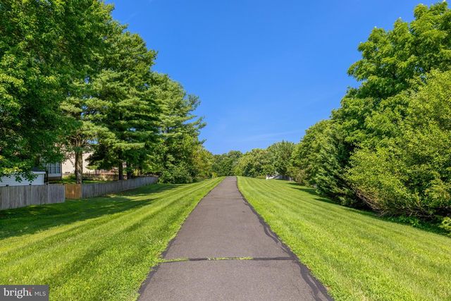 1340 CASSIA ST, Herndon, VA 20170