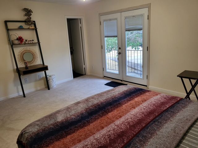 51 W Townhouse Lane 18, Grand Prairie, TX 75052