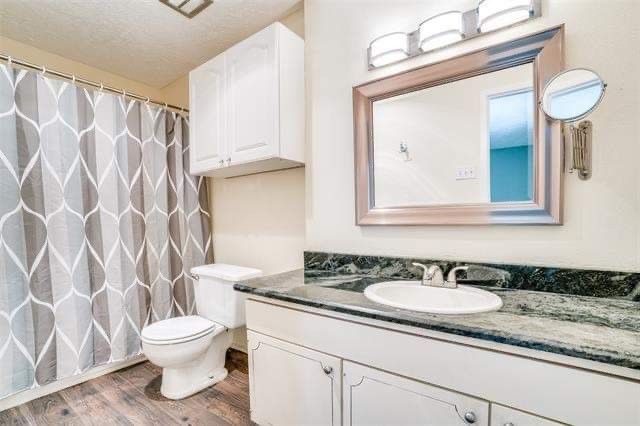 51 W Townhouse Lane 18, Grand Prairie, TX 75052