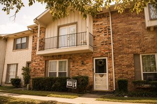 51 W Townhouse Lane 18, Grand Prairie, TX 75052