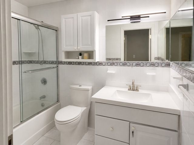 237 North Main Street 10, Andover, MA 01810