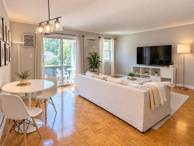 237 North Main Street 10, Andover, MA 01810