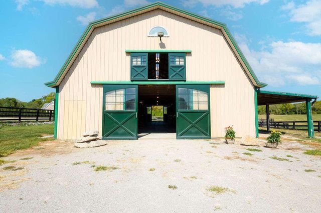 4250 Troy Pike, Versailles, KY 40383