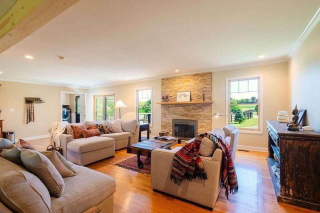 4250 Troy Pike, Versailles, KY 40383
