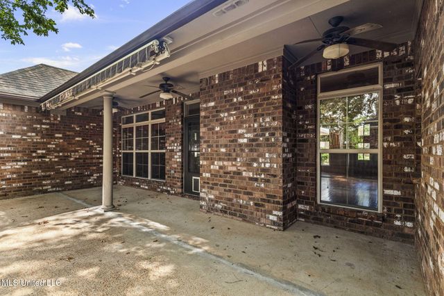 157 Cotton Wood Drive, Madison, MS 39110