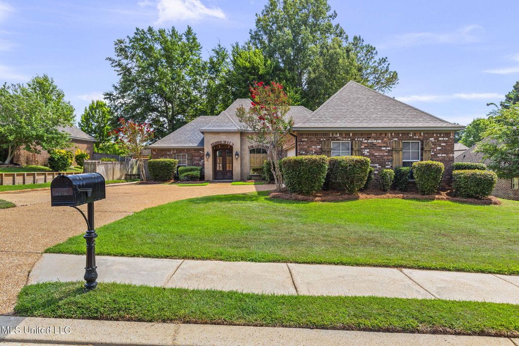 157 Cotton Wood Drive, Madison, MS 39110