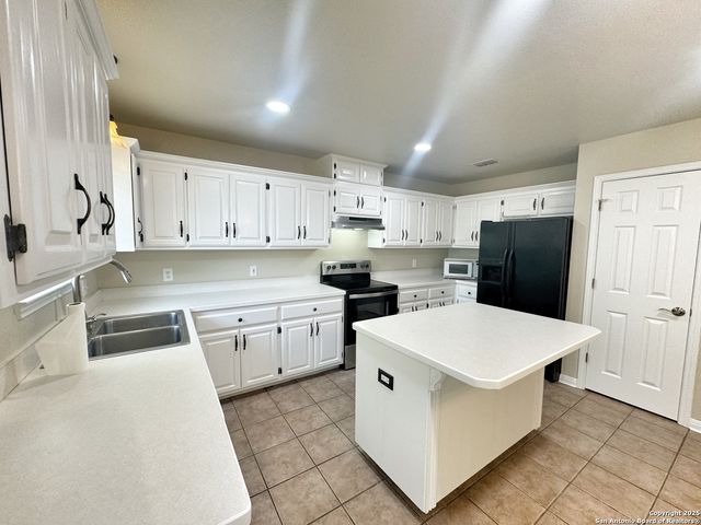 2062 N Ranch Estates, New Braunfels, TX 78130