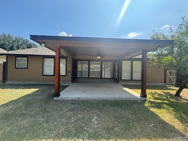 2062 N Ranch Estates, New Braunfels, TX 78130