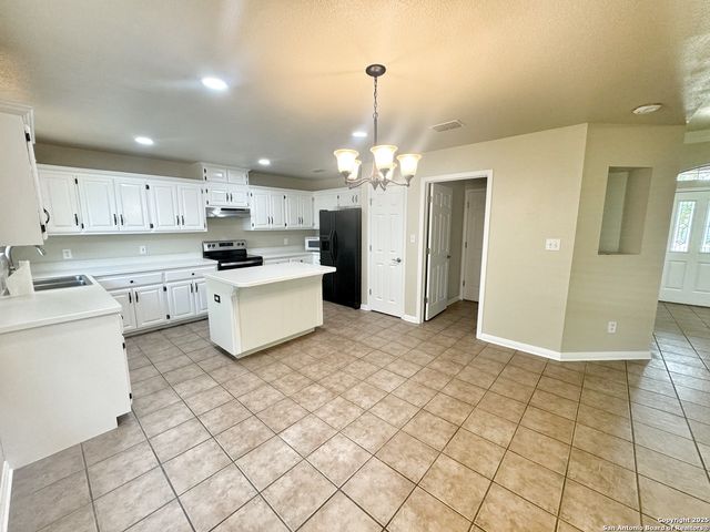 2062 N Ranch Estates, New Braunfels, TX 78130