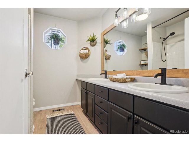 1370 Foxtail Dr, Broomfield, CO 80020