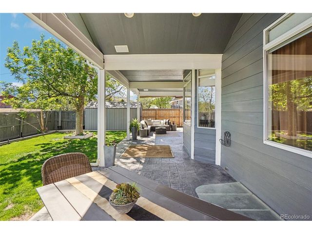 1370 Foxtail Dr, Broomfield, CO 80020