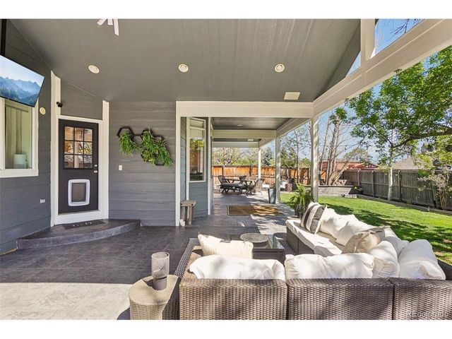 1370 Foxtail Dr, Broomfield, CO 80020