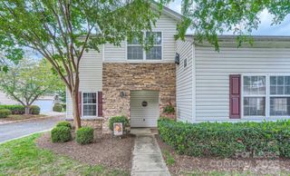 9104 Meadowmont View Drive, Charlotte, NC 28269
