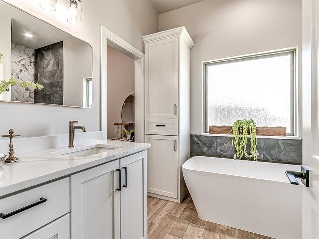 29771 Jade Street, Cashion, OK 73016