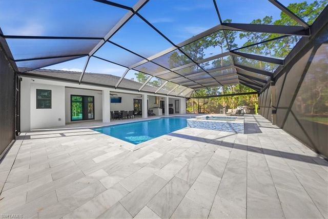 3261 15th AVE SW, Naples, FL 34117