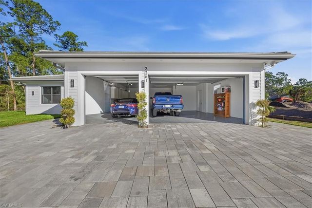 3261 15th AVE SW, Naples, FL 34117