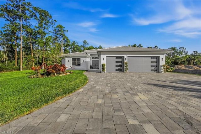 3261 15th AVE SW, Naples, FL 34117