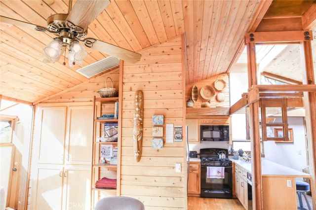 492 Dorset Street, Cambria, CA 93428