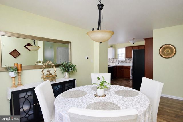 913 LONGWOOD AVE, Cherry Hill, NJ 08002
