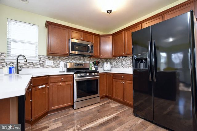 913 LONGWOOD AVE, Cherry Hill, NJ 08002