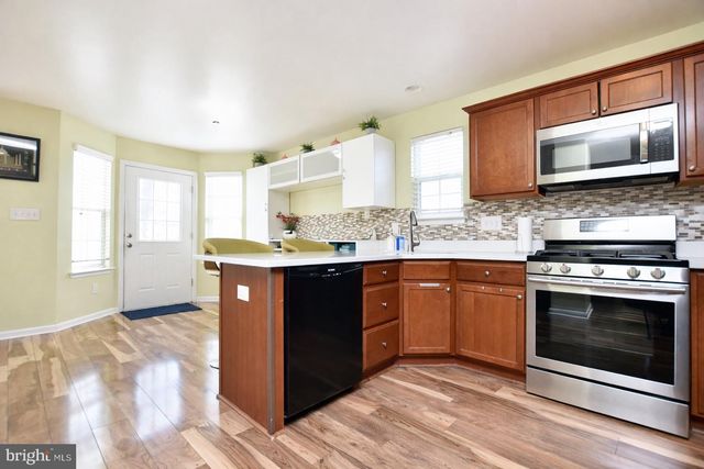 913 LONGWOOD AVE, Cherry Hill, NJ 08002