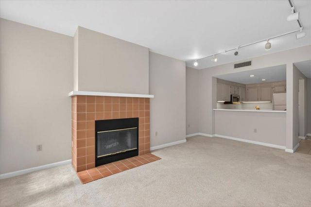 550 Ortega Avenue A203, Mountain View, CA 94040