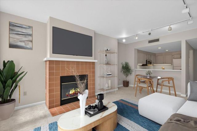 550 Ortega Avenue A203, Mountain View, CA 94040