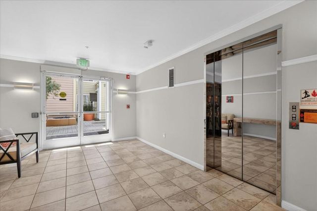 550 Ortega Avenue A203, Mountain View, CA 94040