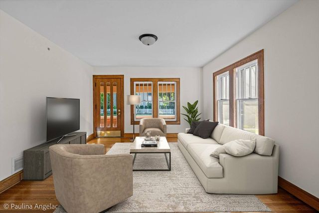 418 S Hough Street, Barrington, IL 60010