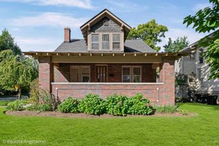 418 S Hough Street, Barrington, IL 60010