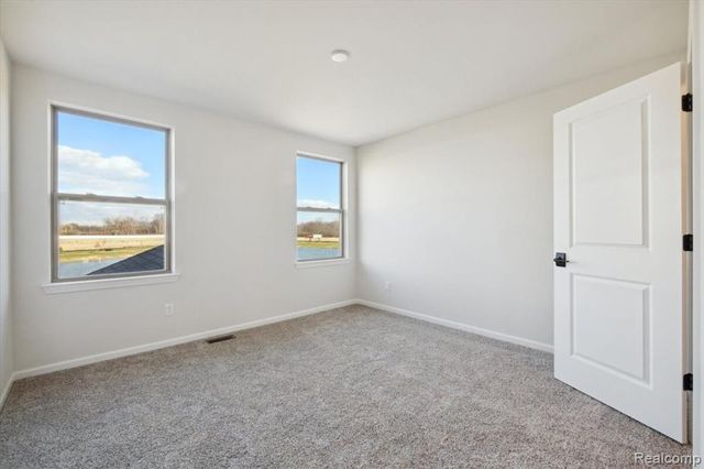 61836 Hevel Lane, Washington, MI 48094
