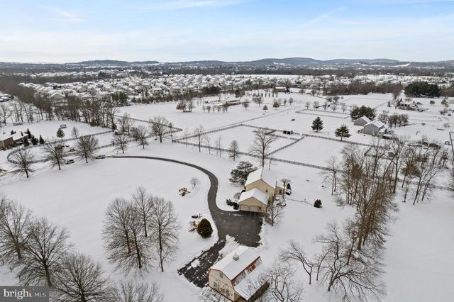 118 MIDDLE CREEK RD, Gilbertsville, PA 19525