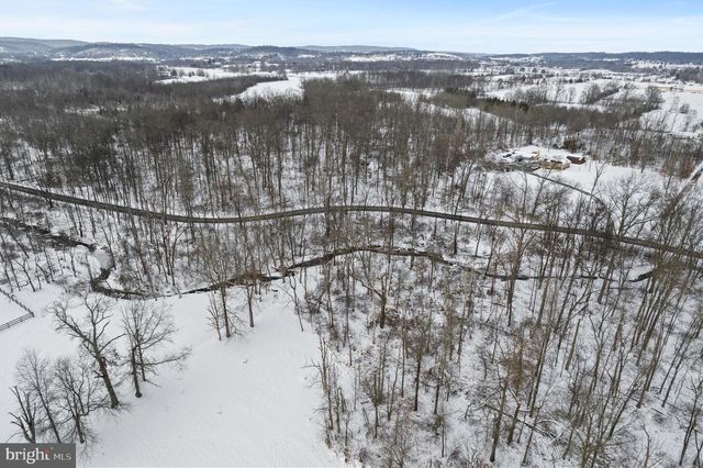 118 MIDDLE CREEK RD, Gilbertsville, PA 19525