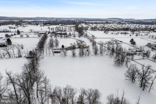 118 MIDDLE CREEK RD, Gilbertsville, PA 19525